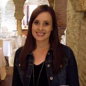 Meet your Posher, Lauren